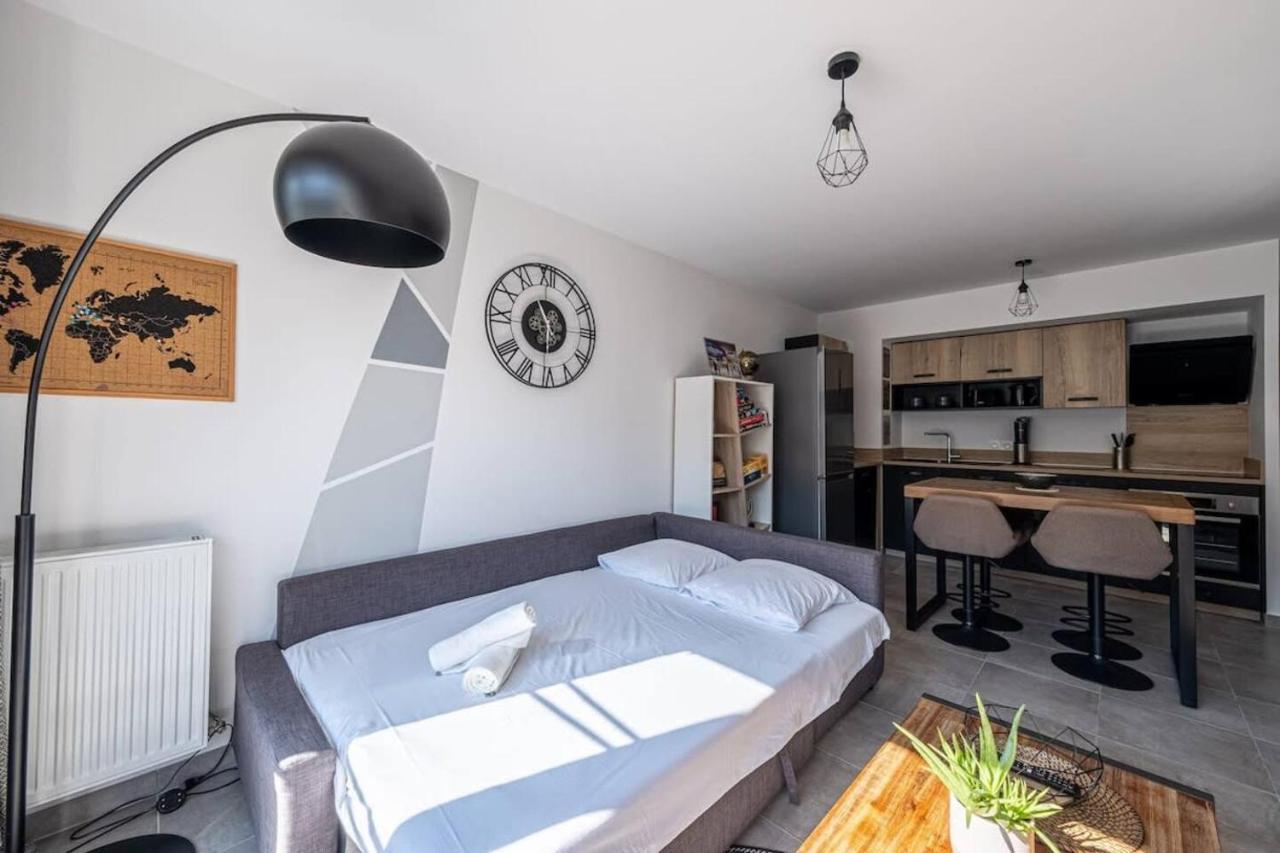 F2 Cozy Pour 4 Proche Disneyland - Fairytale Factory Villeneuve-Saint-Denis Exteriér fotografie